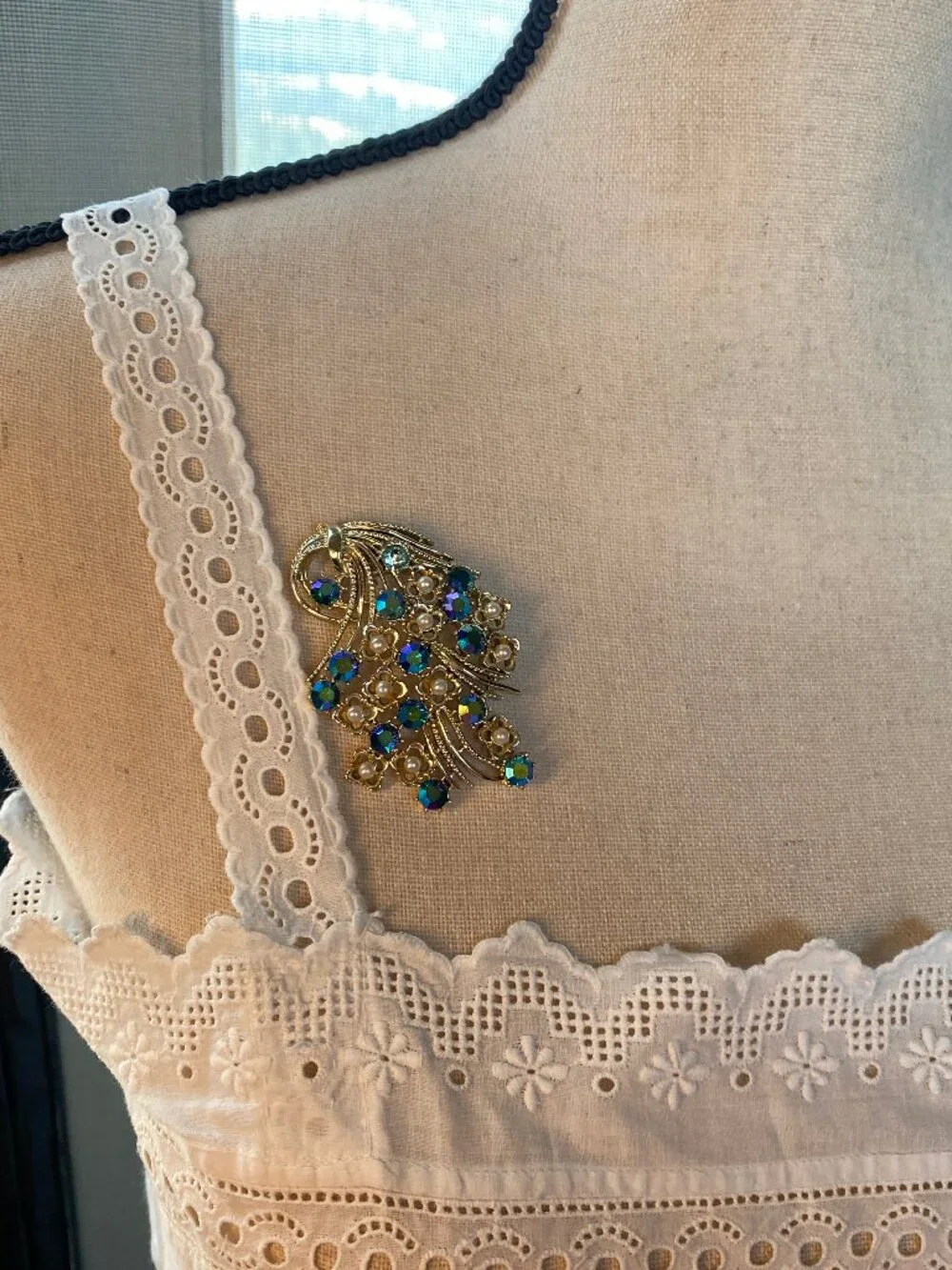 Vintage Coro Blue Aurora Borealis Rhinestone Floral Bouquet Gold-tone Brooch